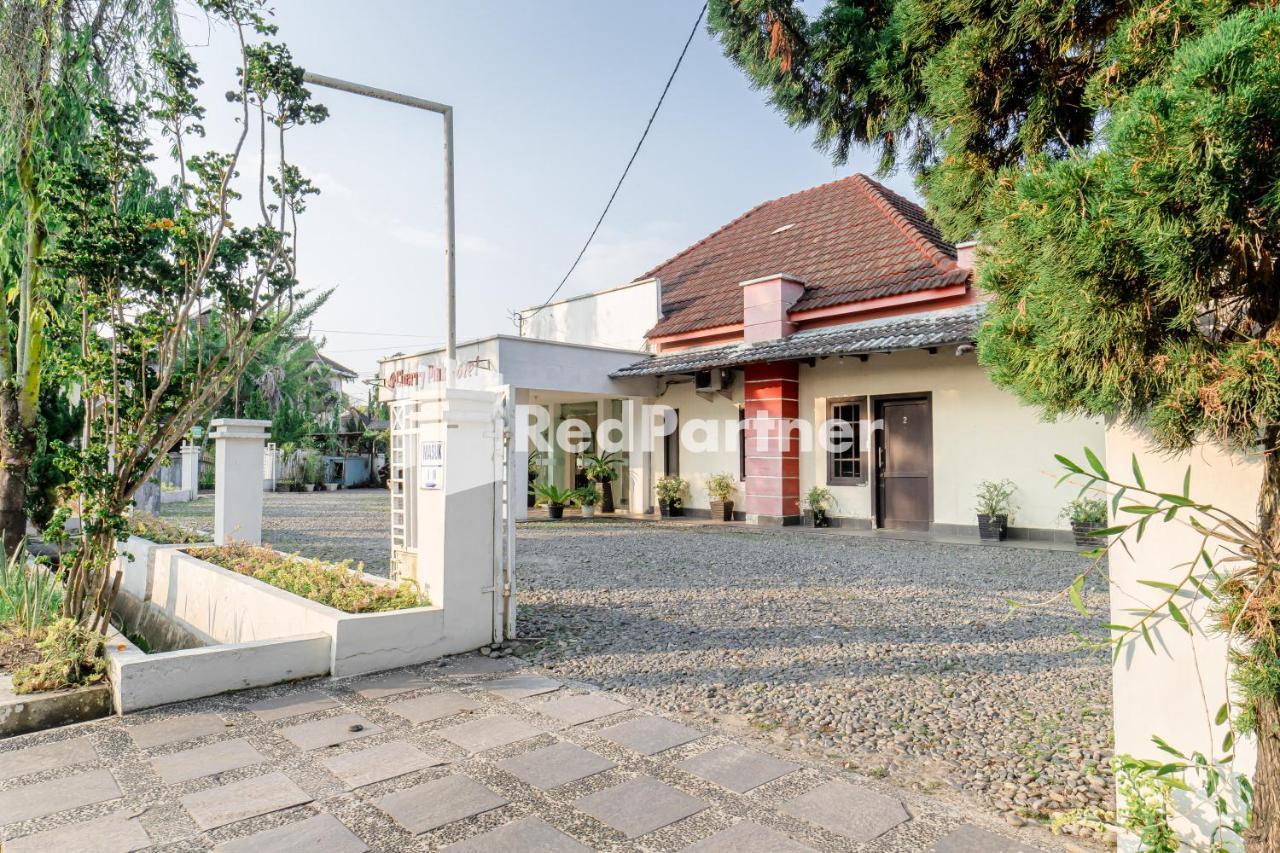 Cherry Pink Hotel Medan Mitra Reddoorz Exteriér fotografie